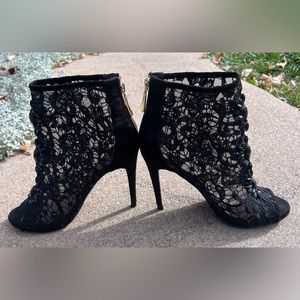 BEBE AMEE BEADED CROCHET BOOTIES (BLACK) Size 8 1/2
